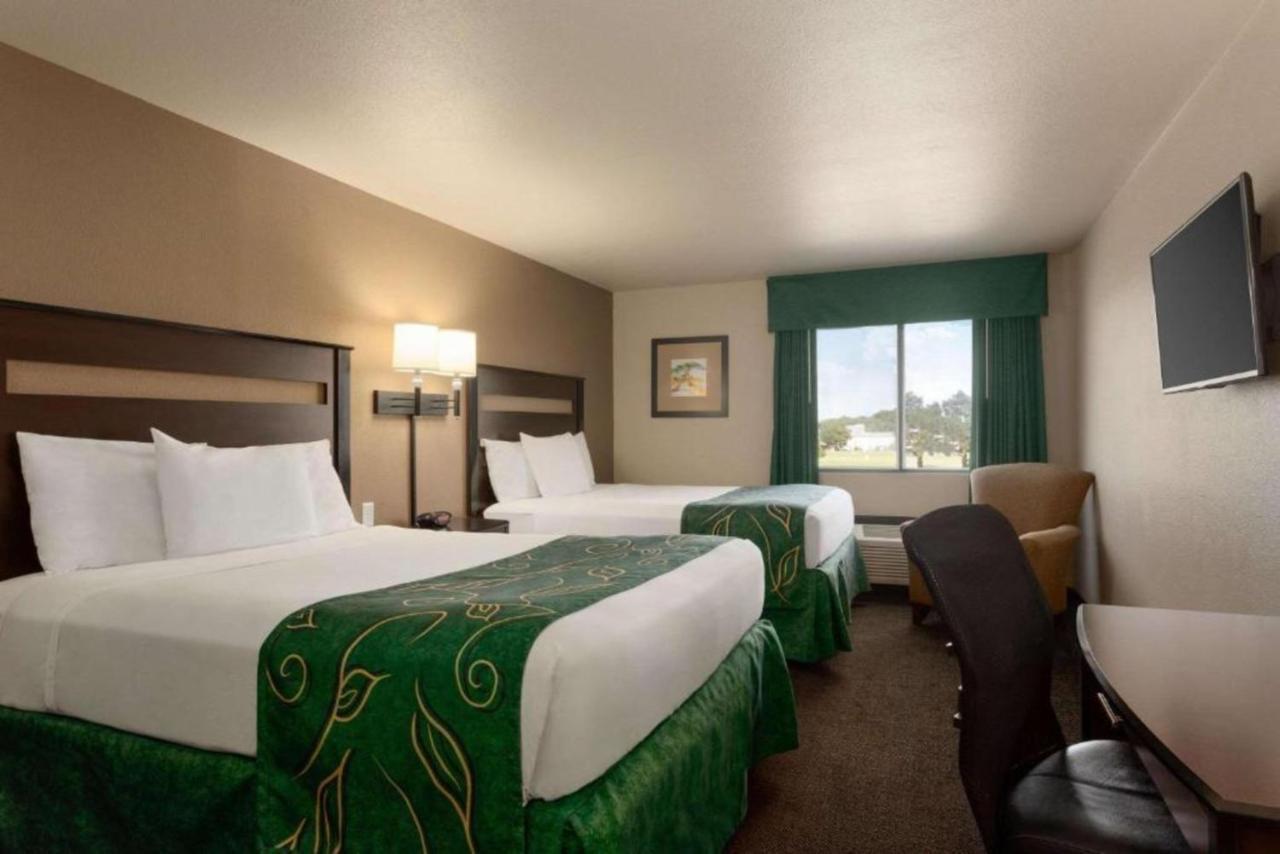 Baymont By Wyndham Wellington Hotel Kültér fotó